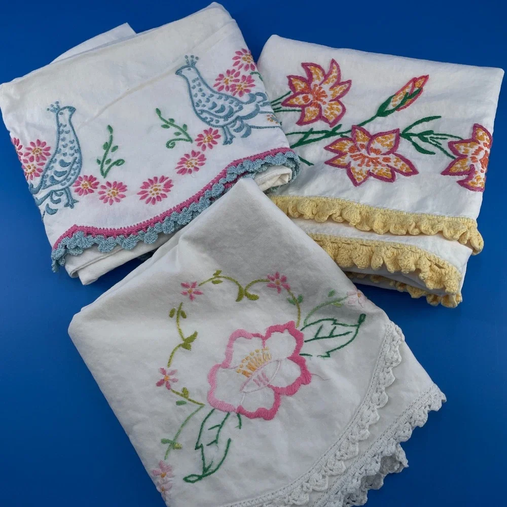 VTG Hand Embroidered Crewel Pillowcases 3 White Peacock Floral 1950s Crochet x3